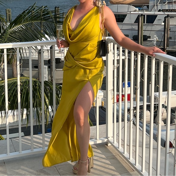 ASOS green formal gown - Picture 2 of 2